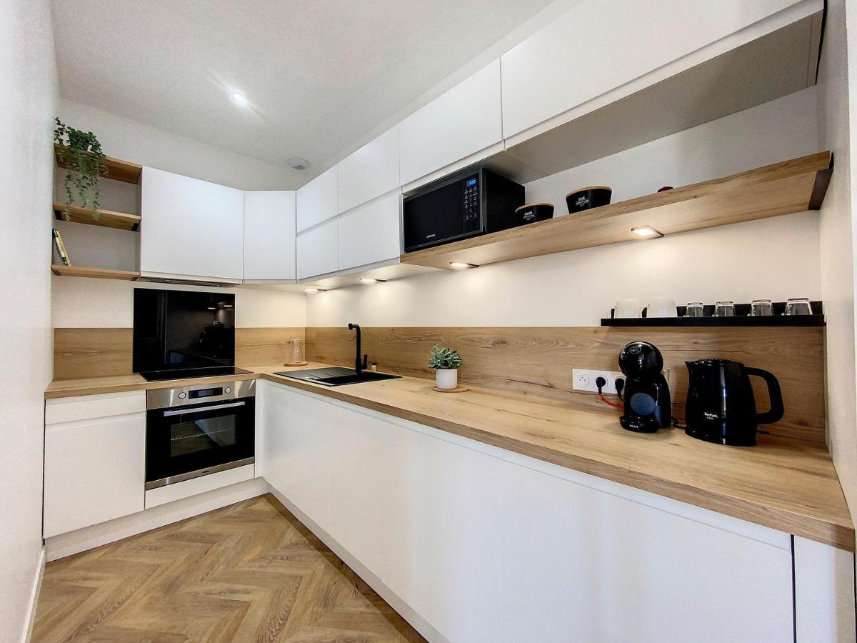 Appartchic - Appartement Standing - Plein Centre & Parking Prive Creon Luaran gambar