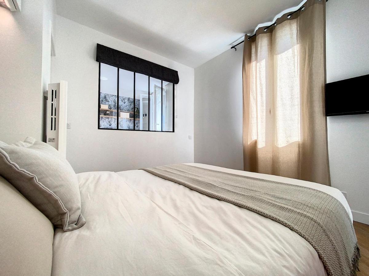 Appartchic - Appartement Standing - Plein Centre & Parking Prive Creon Luaran gambar